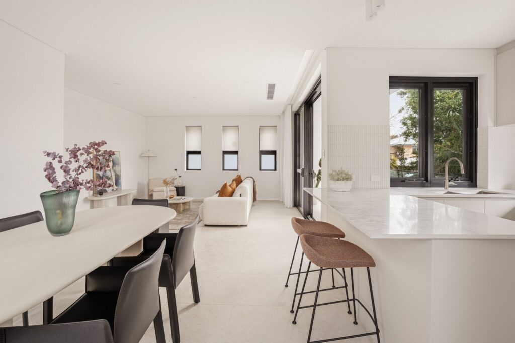 2/12 Tweeddale Road, Applecross WA